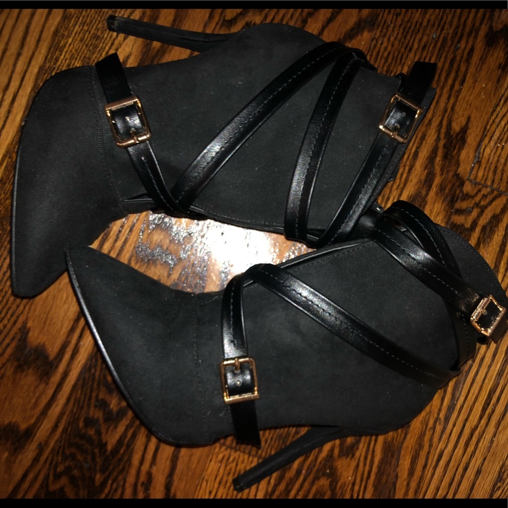 Shoedazzle Strap Bootie